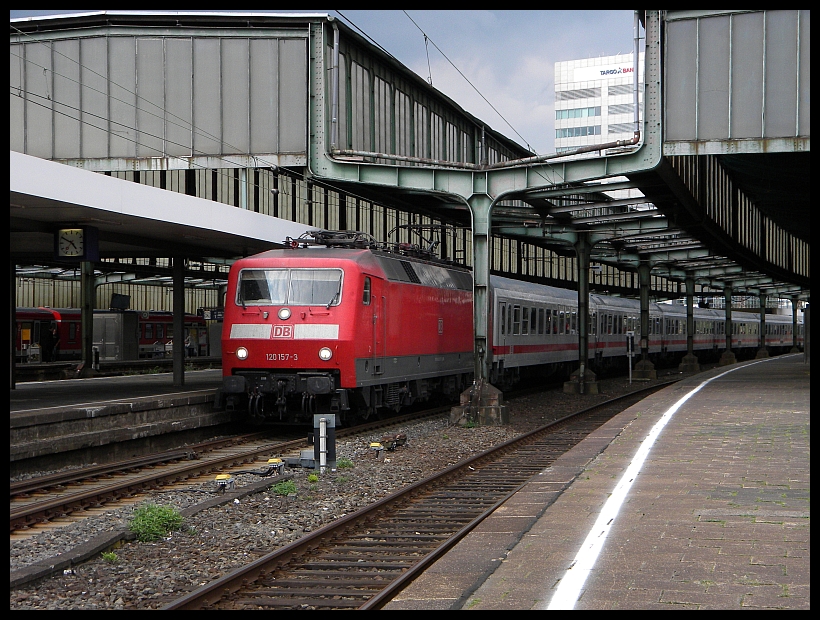 120 157 mit IC xxxx in Duisburg Hbf