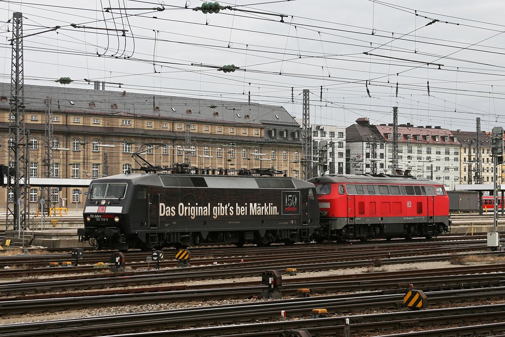 120 159 + 218 445 am 20.03.2010 in Mnchen Hbf.