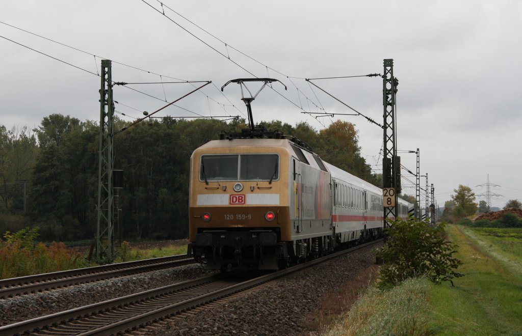 120 159  175 Jahre Deutsche Eisenbahn  hat die Ehre den IC 2005 nach Konstanz Hbf zu schieben.Aufgenommen am 16.10.10 in Brstadt.