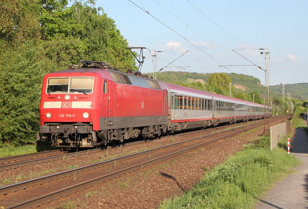 120 159-9 am IC118 in Bonn Limperich am 05.05.2013
