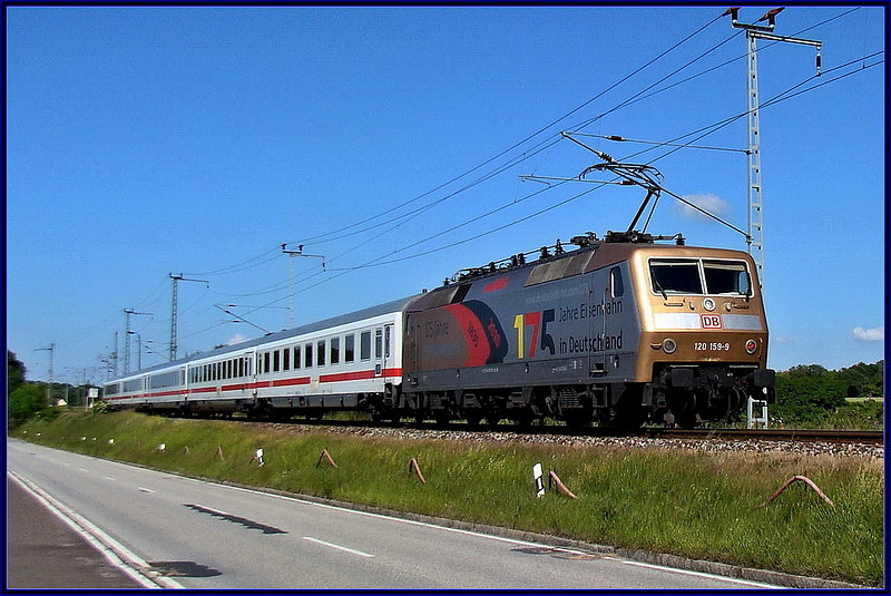 120 159 in  Gold  endlich mal unterwegs auf die Insel R�gen. Stralsund am 22.06.10
