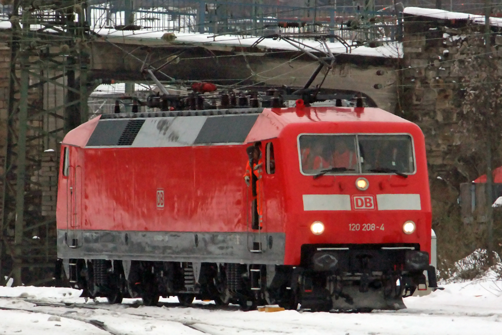 120 208-4 in Aachen 28.12.2010