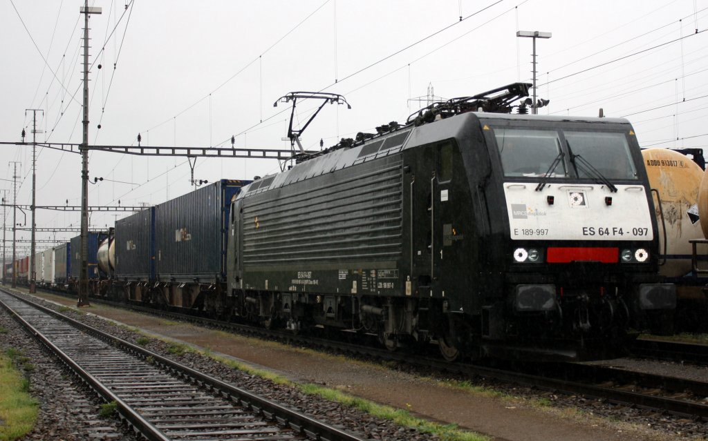 12.04.2011, BR 189, Basel Muttenz (Wetter: Starker Regen)