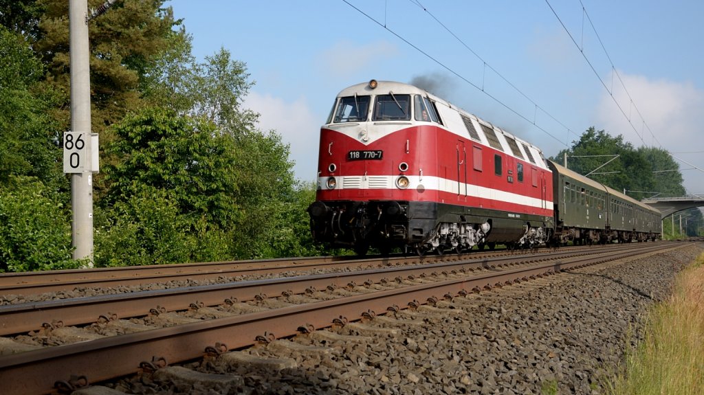 12.06.2011, Sonderzug der LEG von Chemnitz nach Neuenmarkt W. Hier nach dem Bf Neumarkt/Sachs.