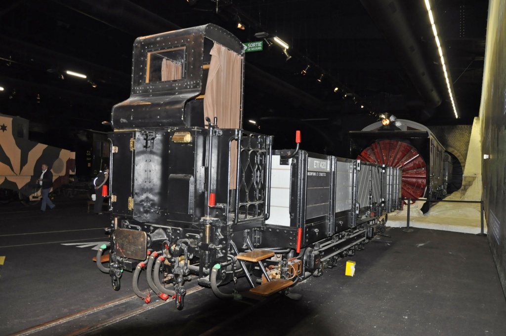 12.07.11 , Mulhouse , Eisenbahnmuseum ; ein mit ETT 420 bezeichnetes Fahrzeug