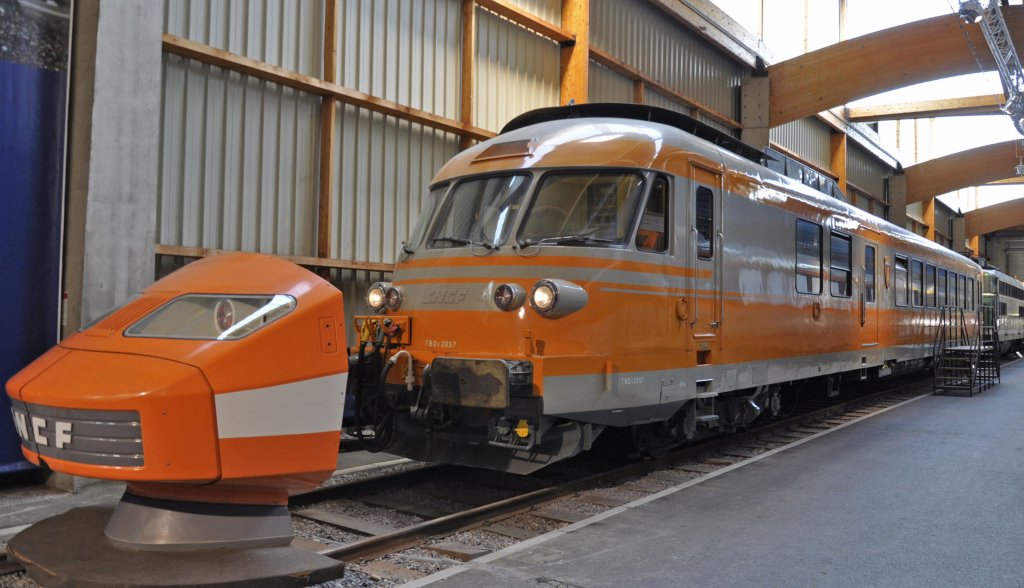 12.07.11 , Mulhouse , Eisenbahnmuseum ; Triebwagen TBDv 2057