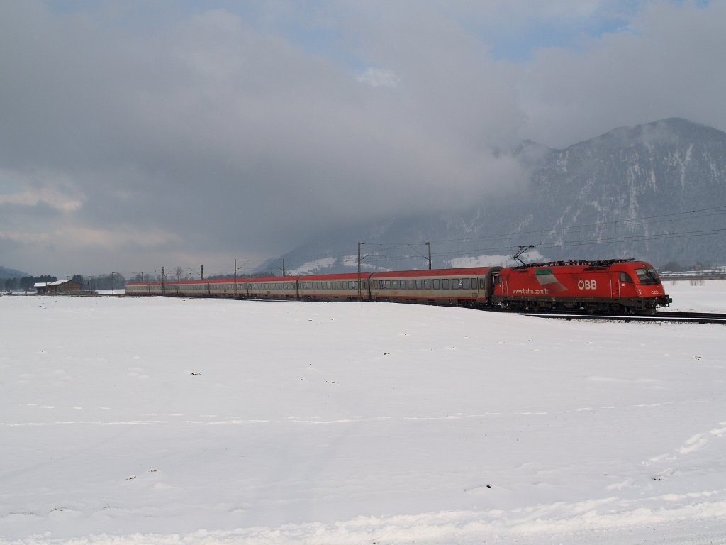 1216 011 am 21.01.2011 unterwegs bei Niederaudorf