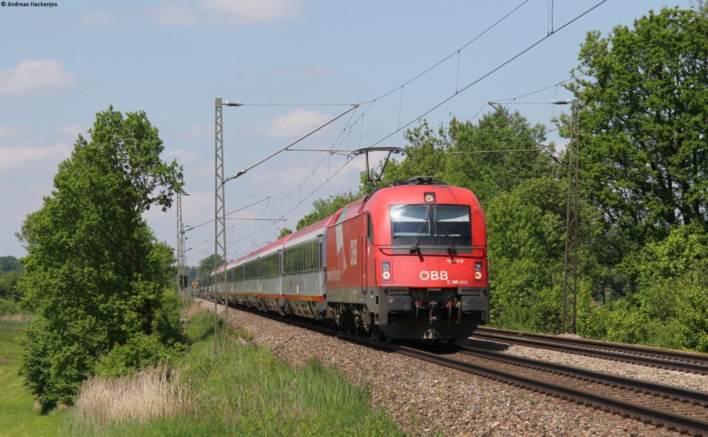 1216 015-6 mit dem EC 89 (Mnchen Hbf-Verona Porta Nuova) bei Hilperting 18.5.13