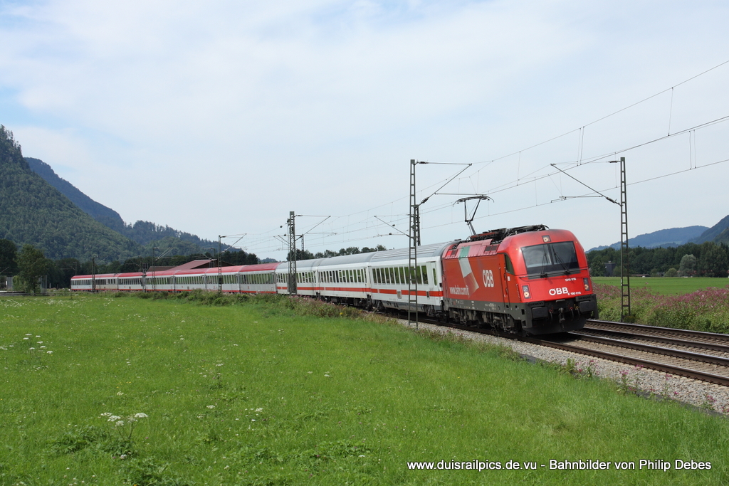1216 016 (BB) fhrt am 6. August 2011 um 14:46 Uhr mit einem Eurocity durch Oberaudorf