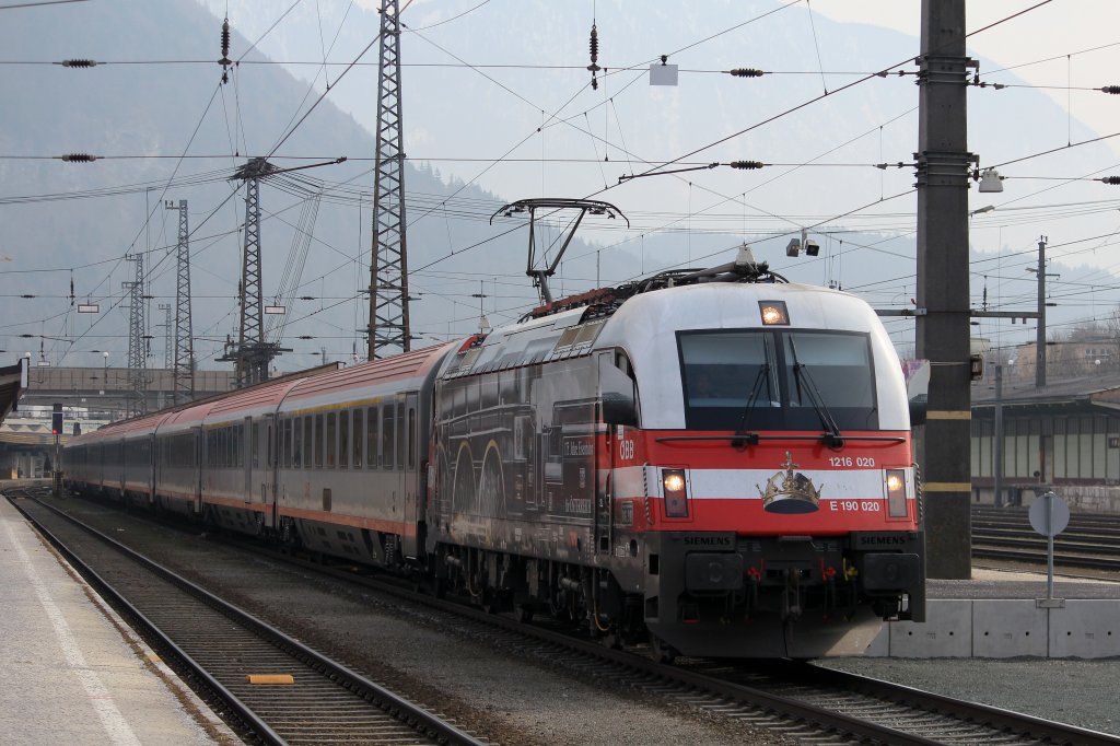 1216 020  175 Jahre Eisenbahn in sterreich  mit dem EC 80 nach Mnchen. Aufgenommen am 29. Mrz 2013 in Kufstein.