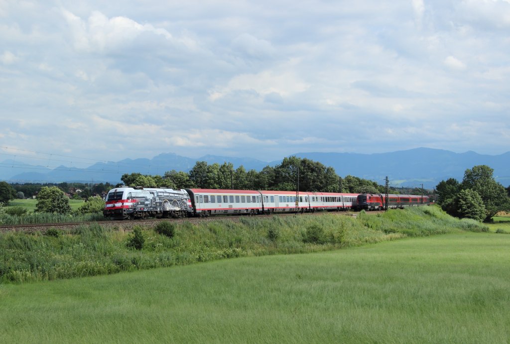 1216 020-8 mit einem Eurocity nach Mnchen Hbf in Rann am 17.07.2012