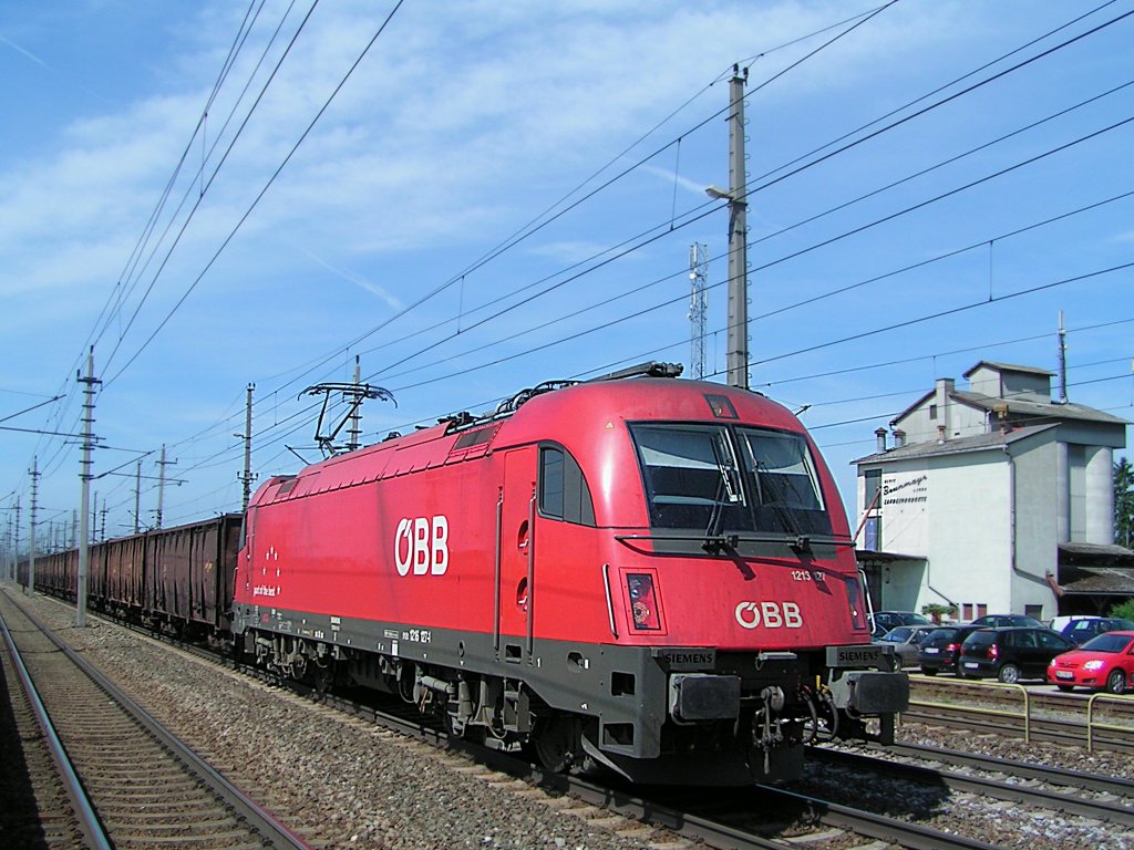 1216 127-1(part of the best)ist mit einem  Eaos-Zug  bei Marchtrenk Richtung Linz unterwegs;100713
