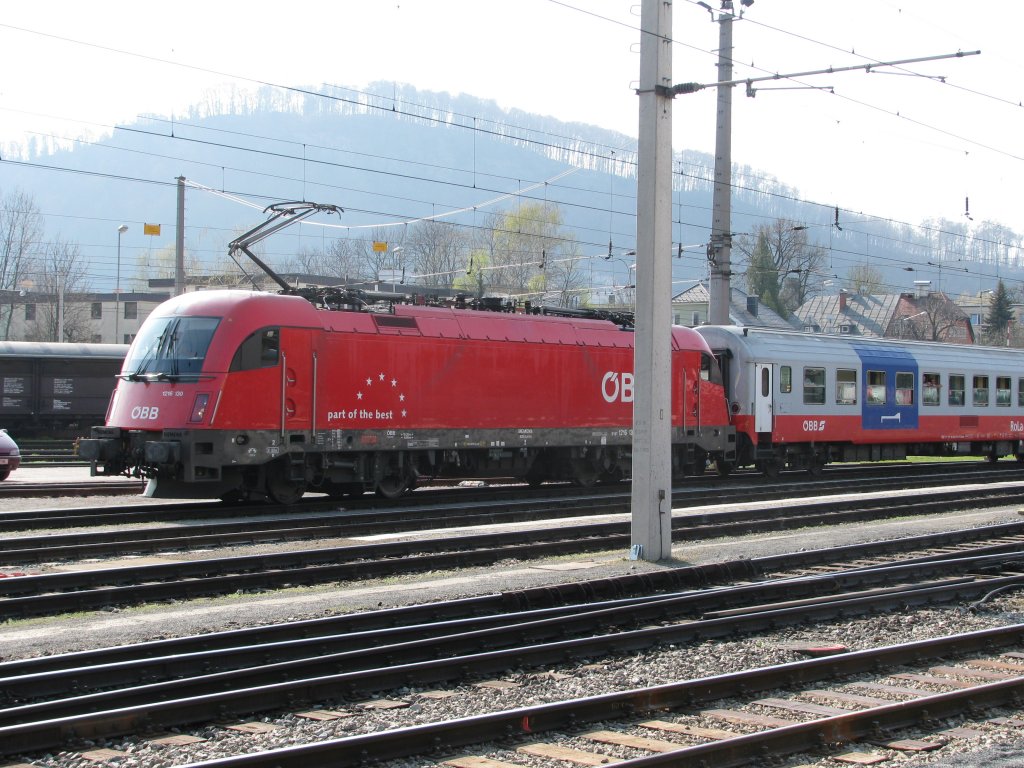 1216 130-5 in Salzburg Hbf am 08.04.2009