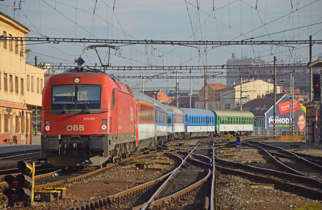 1216 233 BB mit EC 73 „Smetana“ Prag – Brnn Hbf. – Wien Meidling – Wiener Neustadt Hbf.; 04.10.2012