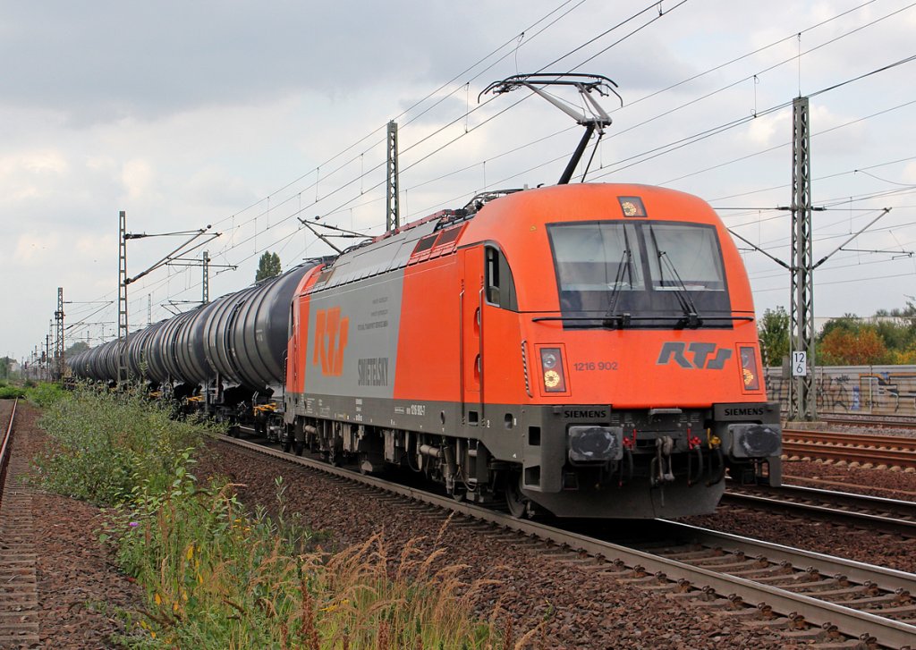 1216 902-7 der RTS bei Porz(Rhein) am 15.09.2012