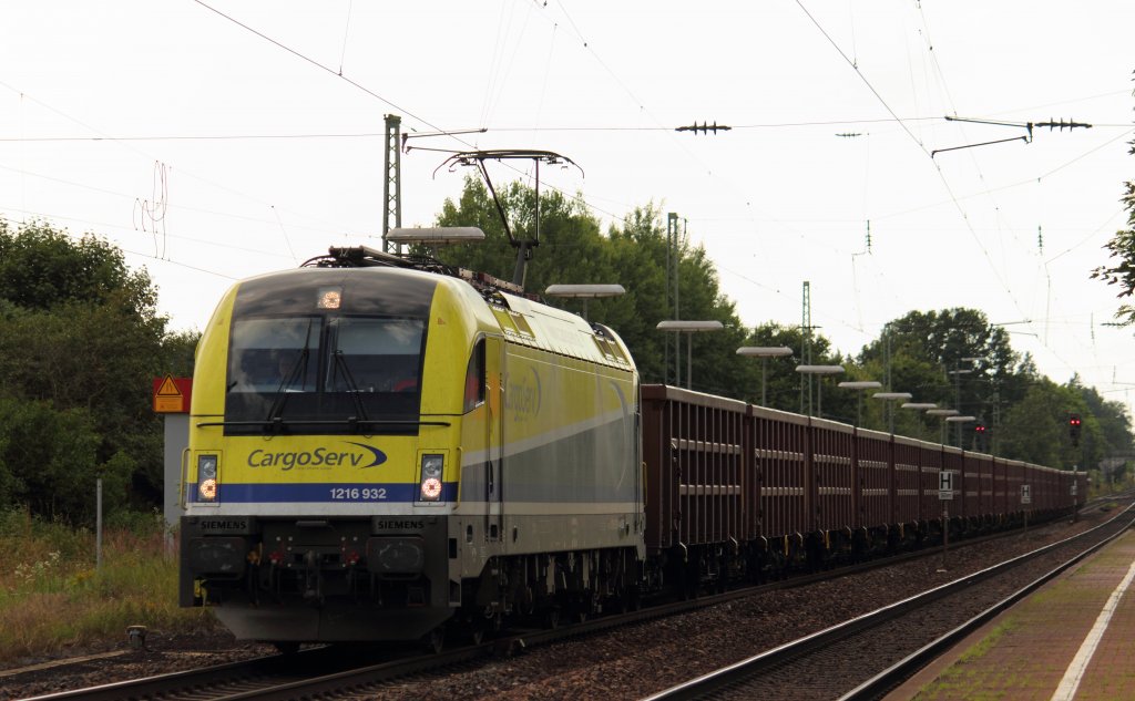 1216 932 Cargo Service in Radldorf am 11.07.2012.