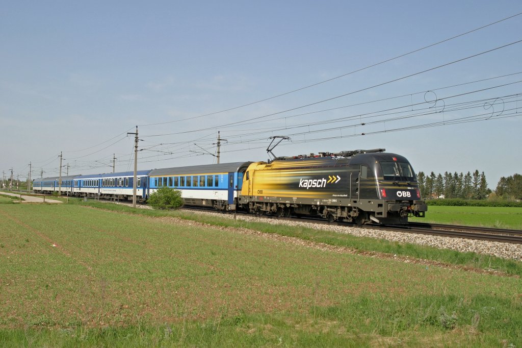 1216.210 mit EC-77 bei Theresienfeld am 26.4.13