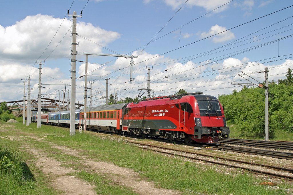 1216.229 mit EC-75 in Leobersdorf. 14.5.13