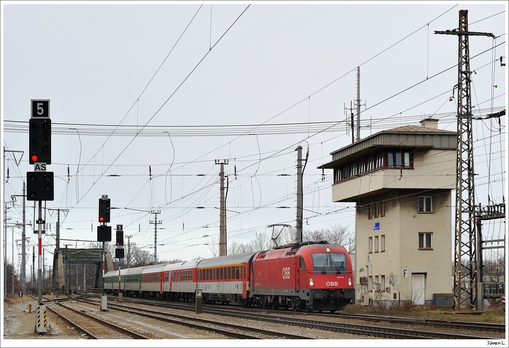 1216.240 mit dem EC73 bei Wien/Erdbergerlnde; 02.01.2011