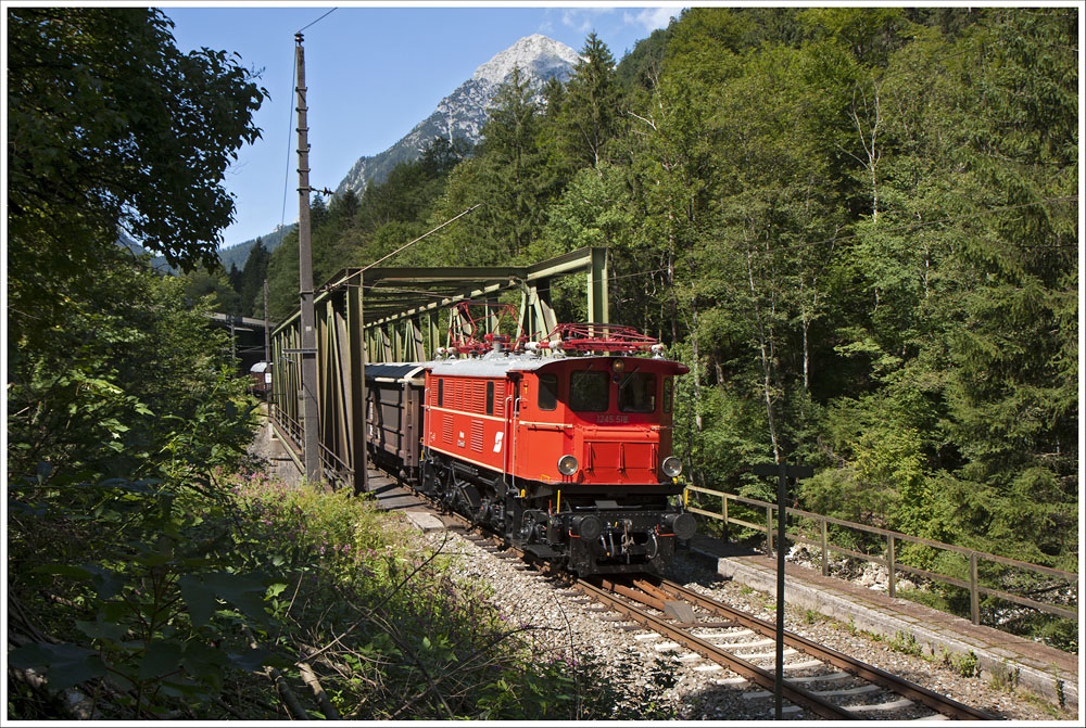 1245.518 im Gesuse bei der Kummerbrcke mit Fotogterzug am 12.8.2012