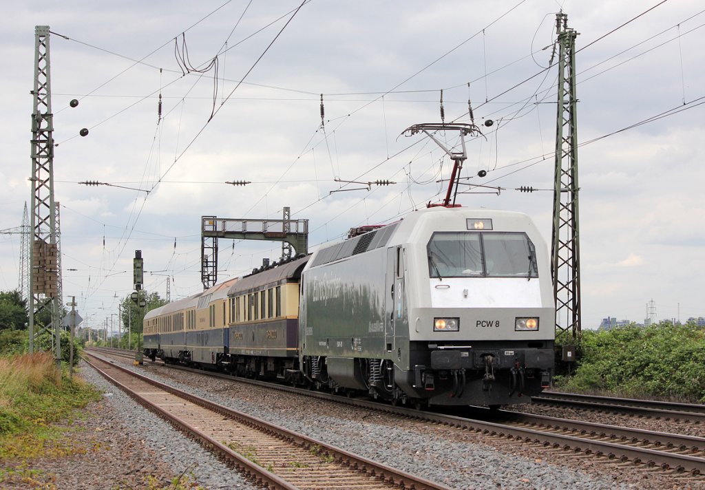 127 001-6 / PCW 8 mit einem aus 4 Rheingoldwagen bestehenden Sonderzug bei Brhl am 31.07.2013