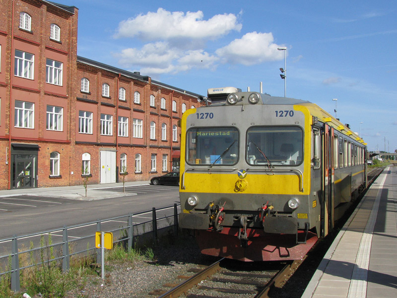 1270 als Kinnekulletget-3368 nach Mariestad in Lidkping am 1.08.2011. Der Betreiber: Arriva Tg