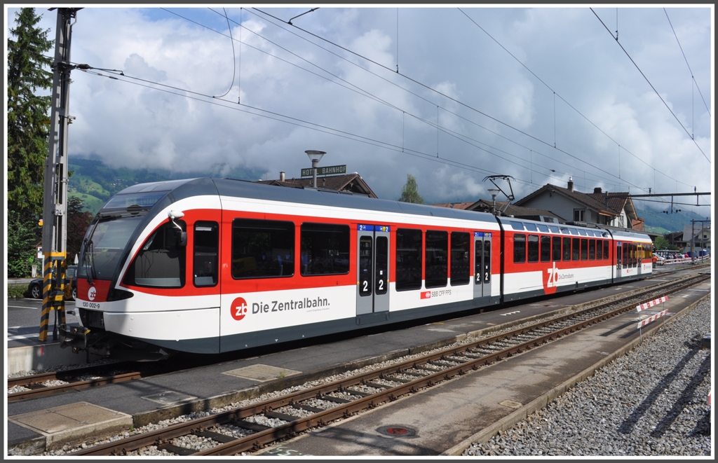 130 002-9 S5 nach Luzern in Giswil. (03.08.2012)
