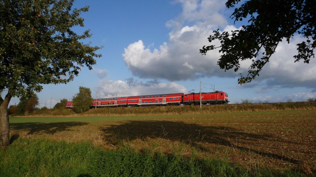 13.10.2011 RE aus Leipzig erreicht in wenigen Minuten den Bf Reichenbach/Vogtl.