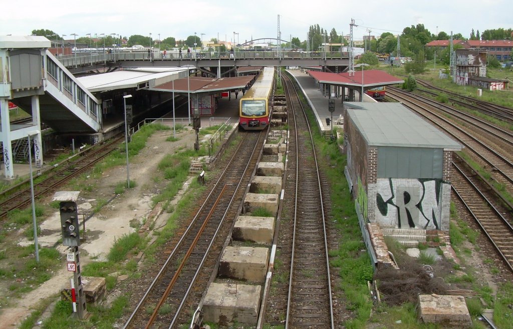 13.7.2007 Berlin Warschauer Str. Bauzustand im Zuge der Umgestaltung Bf. Ostkreuz. Man beachte Signal 1127 mit Kreisscheibe.