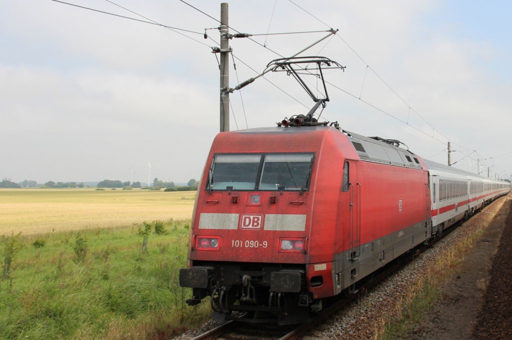 13.7.2013 IC Kreuzung zwischen Stralsund und Ribnitz-Dammgarten. Aus IC 2287 wurde aufgenommen.