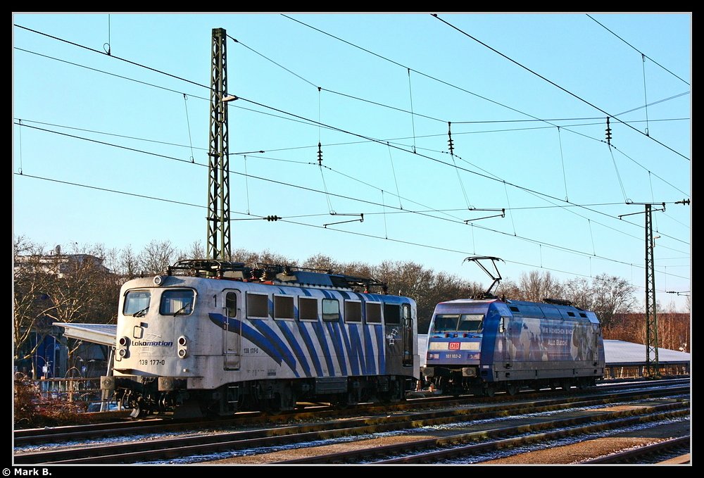 139 177 von Lokomotion und 101 102 der DB waren am 29.12.09 im Karlsruhe Hauptbahnhof auf Gleis 17 abgestellt.