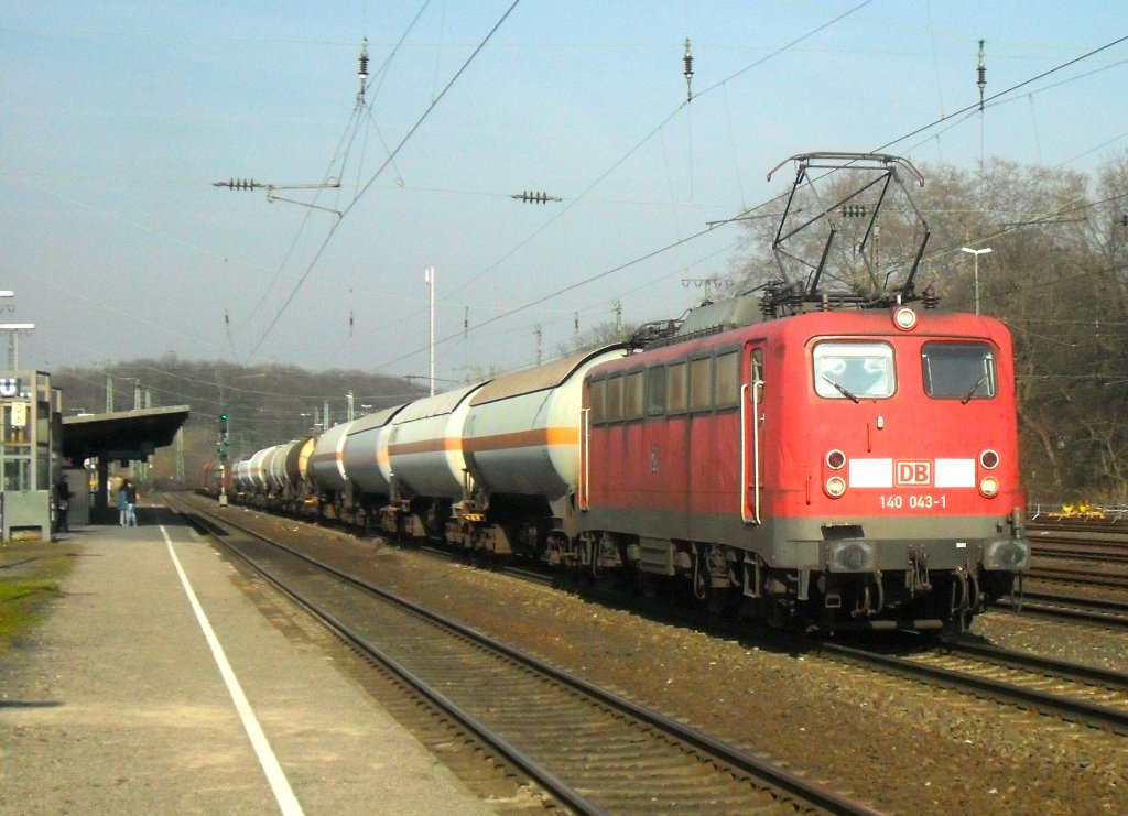 140 043-1 am 4.3.11 in Kln West.