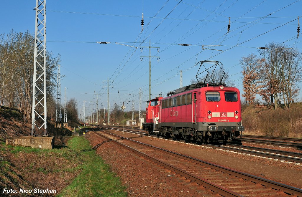 140 070-4 war mit 363 713-0 als Lokzug nach Cottbus unterwegs (Diedersdorf 07.04.10) 