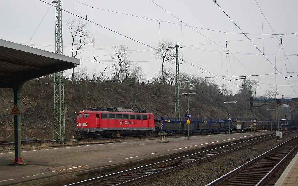 140 172-8 mit leeren Gefco-Autotransportwagen beim Abzweigen in Richtung Osten in Eichenberg. Aufgenommen am 17.02.2011.