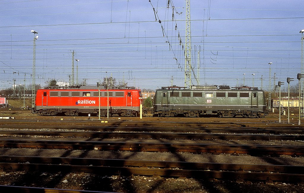 140 229 + 140 450  Karlsruhe Rbf  04.02.00