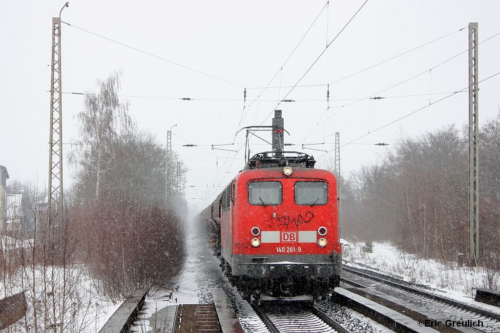 140 261 kurz vor Sarstedt am 13.2.2010.