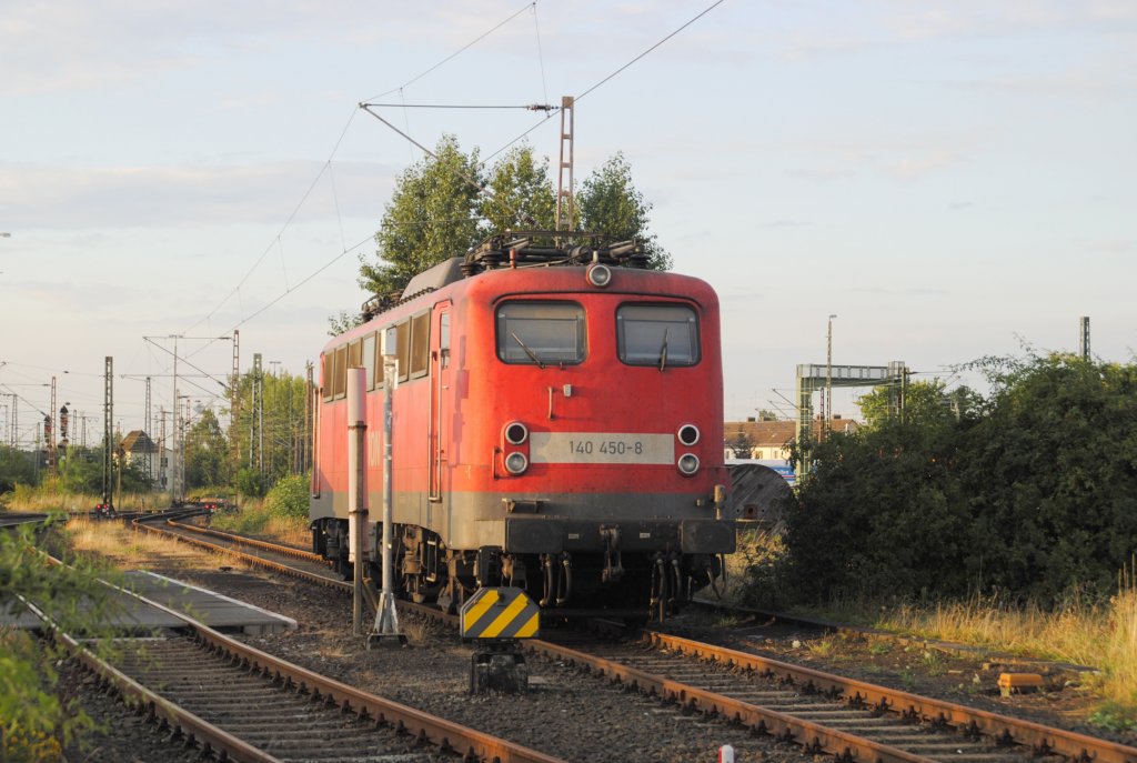 140 450-8, im Ex-BW Lehrte am 03.08.2010.