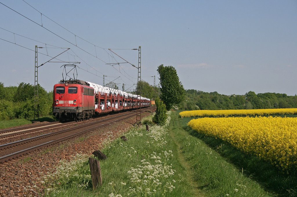 140 535-6 mit CSQ 60057 Ingolstadt Hbf - Bremerhaven-Kaiserhafen bei Nieder-M�rlen. 01.05.11