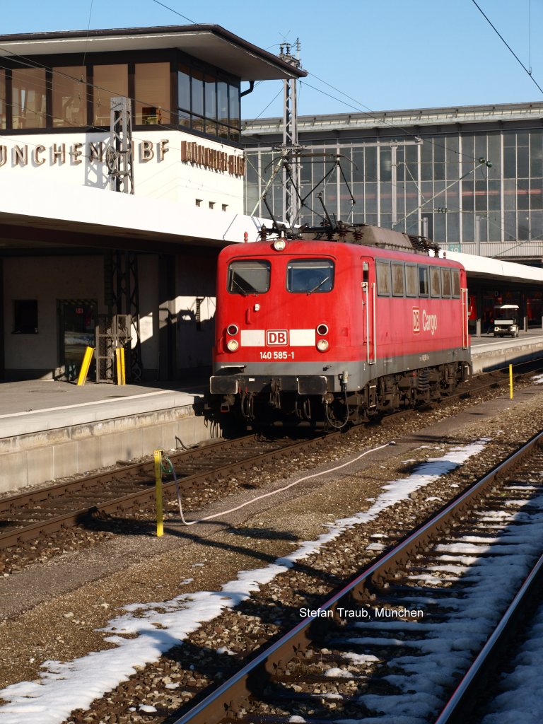 140 585 -1 am 03.03.2013 in Mnchen Hbf.