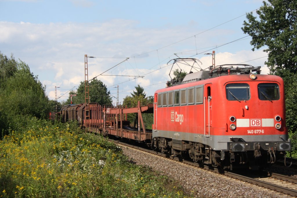 140 677 mit einem Gterzug in Hannover Limmer am 05.09.2010