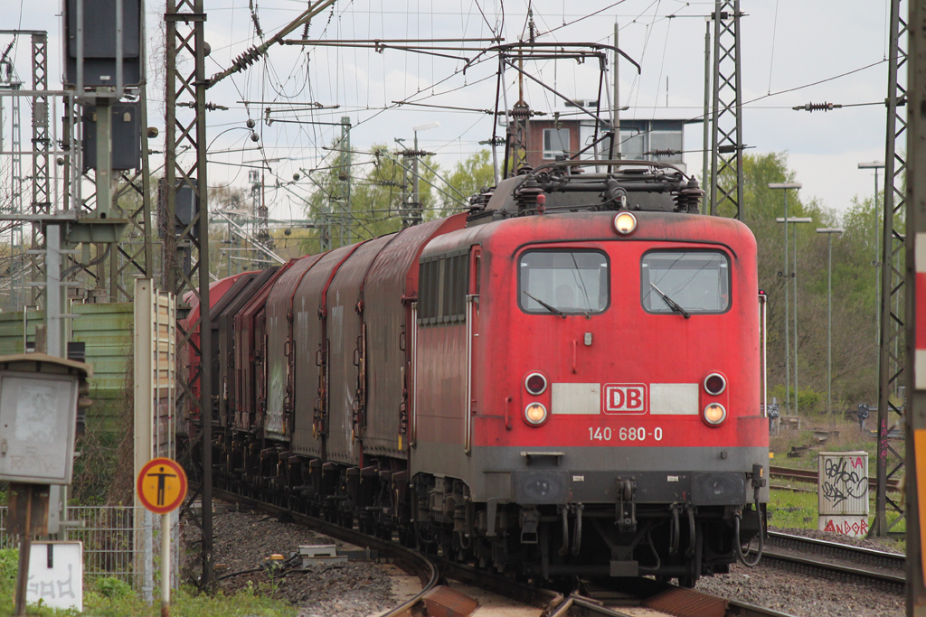 140 680 am 26.4.12 in Duisburg-Bissingheim.