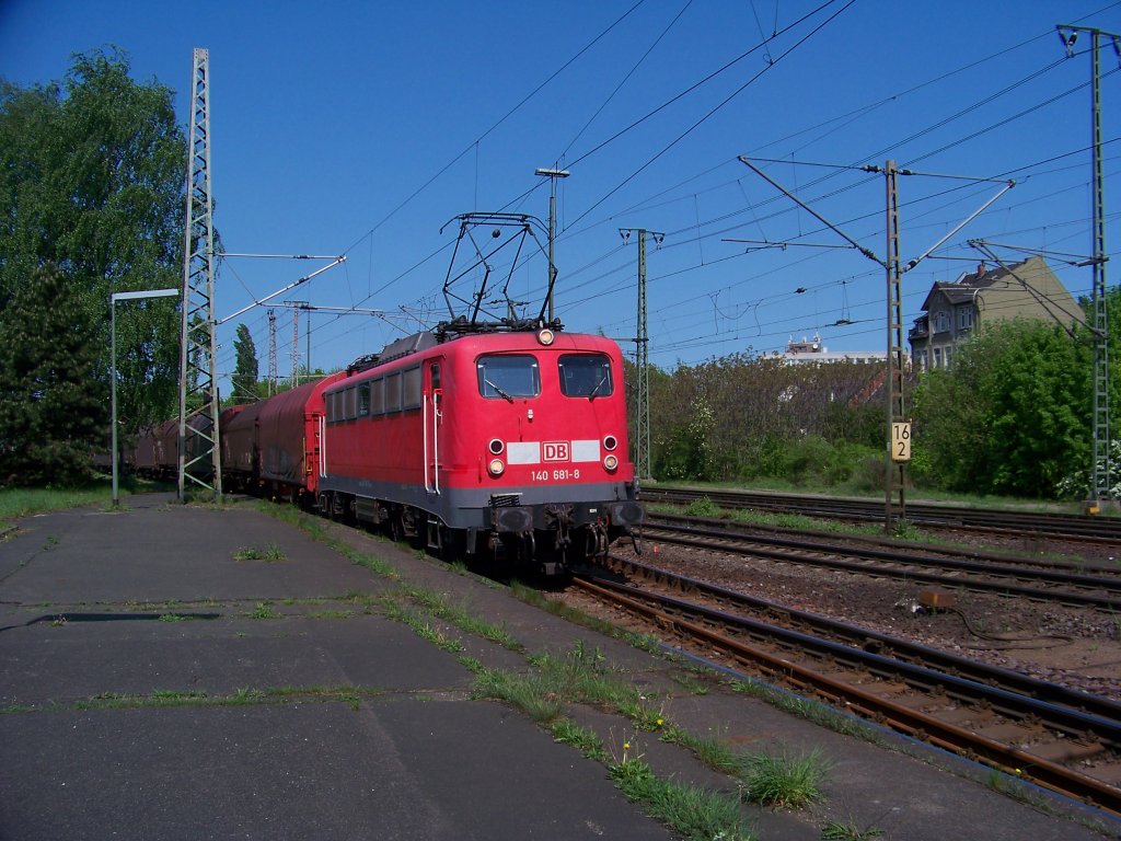 140 681-9 in Lehrte am 30.04.2011.