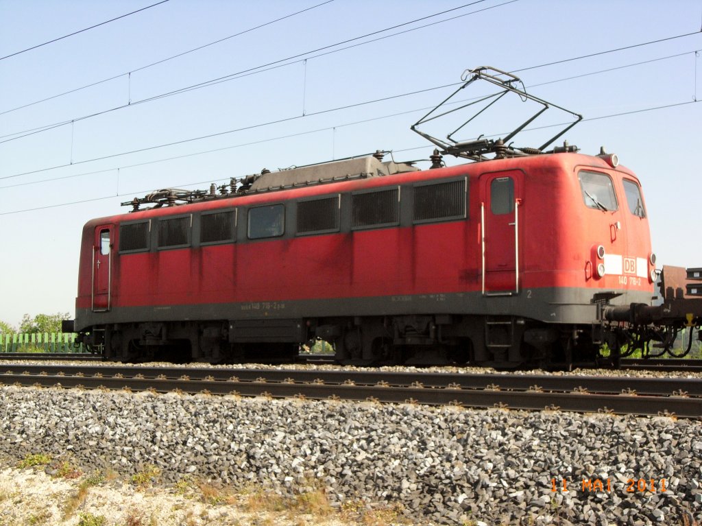 140 716-2 steht in kurz vor Iphofen an einen Roten Signal am 10.05.2011