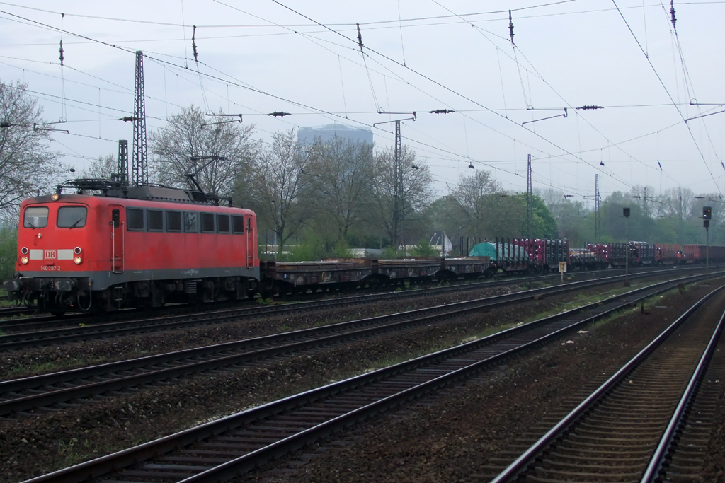 140 797-2 in Oberhausen Osterfeld-S�d 28.4.2012
