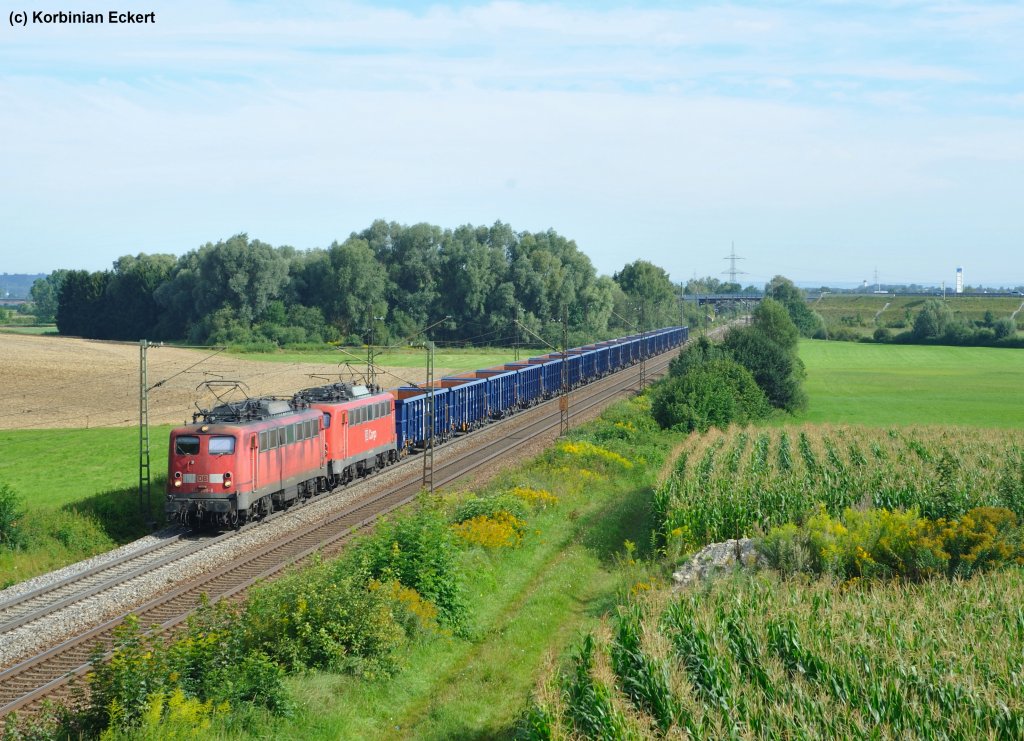 140 799 mit einem G�terzug richtung M�nchen kurz vor Langweid (Lech), 11.08.2011