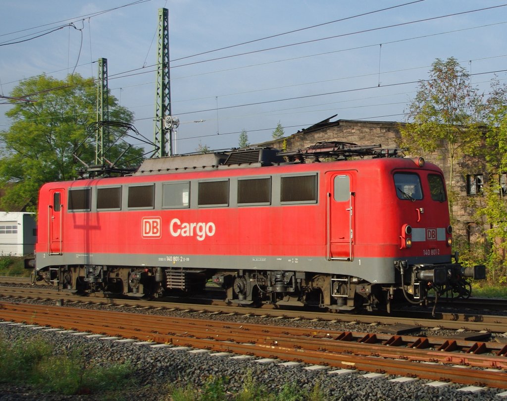 140 801-2 kam am 30.09.2010 Lz in Richtung Norden am B Eltmannshausen/Eschwege West vorbei.