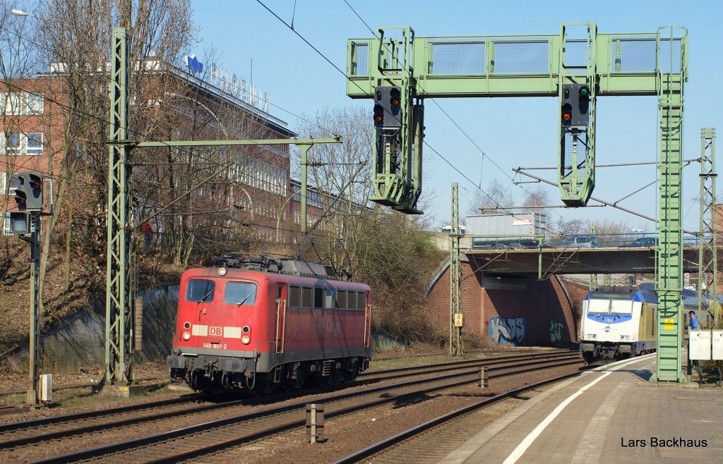 140 801-2 poltert am 07.04.10 als Lz aus Hamburg-Waltershof durch Hamburg-Harburg Richtung Maschen Rbf.