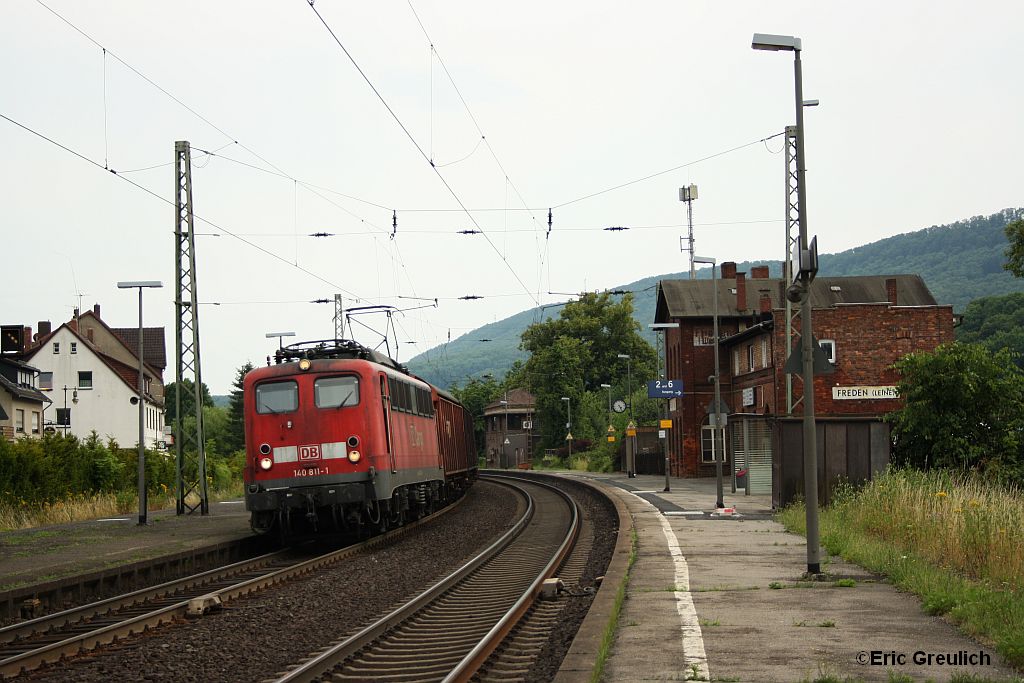 140 811 mit einem gemischten Gterzug am 1.7.10 in Freden(Leine).