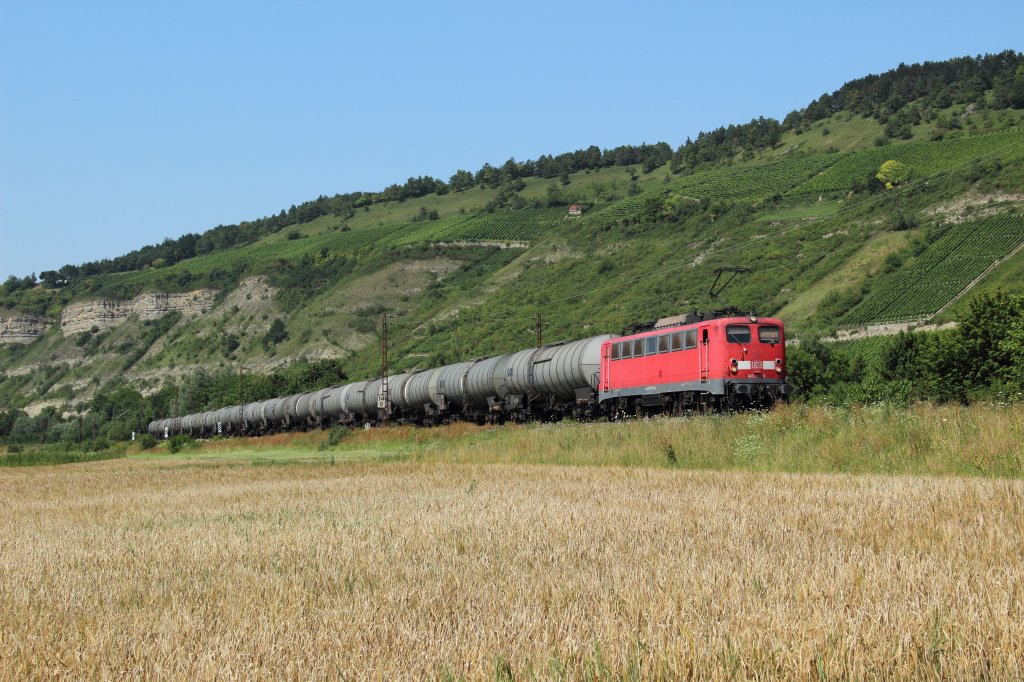140 837-6 mit einem Kesselwagenzug in Himmelstadt am 24.07.2012