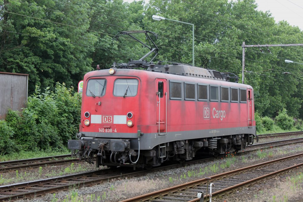 140 838-4 durchfhrt den Hauptbahnhof von Osnabrck in Richtung Rangierbahnhof. 21.06.2012.